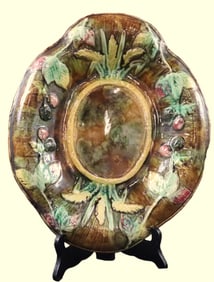 MAJOLICA Oval Serving Platter with oats and berries