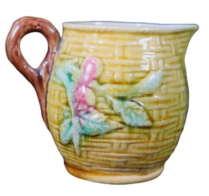 MAJOLICA CREAMER