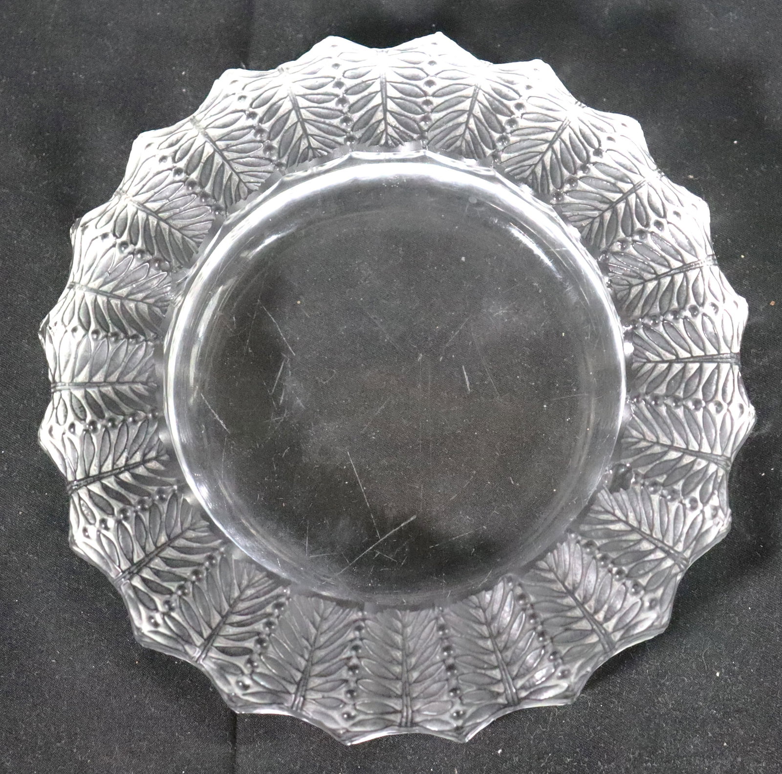 Lalique Clear and Frosted Crystal Ashtray: Lalique Clear and Frosted Crystal Ashtray (2 Chips) DIMENSIONS: Height 1 inch / 2,5 cm Diameter: 5.50 inc