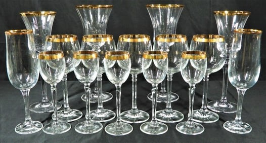 Partial set of 17 glasses Verre a Pied with gold rim
