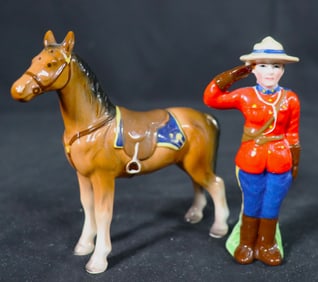 VINTAGE PAIR CANADIAN MOUNTIE & HORSE SALT & PEPPER SHAKERS