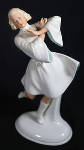 Art Nouveau Schaubach KUNST Porcelain figurine: Art Nouveau Schaubach KUNST Porcelain figurine, Underside reads SCHAUBACH KUNST. Piece depicts a female dancer figure standing on one leg. Dancer figure DIMENSIONS: Height: 7.90 inch / 20