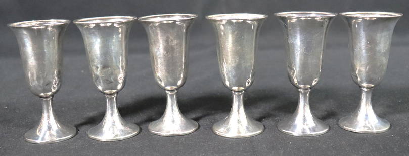 Six Vintage Small Miniature Cup Goblet: Six Vintage Small Miniature Cup Goblet DIMENSIONS: Height 3.25 inch / 8,3 cm&nbsp; &nbsp; &nbsp; &nbsp;&nbsp; &nbsp; &nbsp; &nbsp; &nbsp; &nbsp; &nbsp; &nbsp; &nbsp; Diameter Top: 1.60 inch / 4,2 cm T