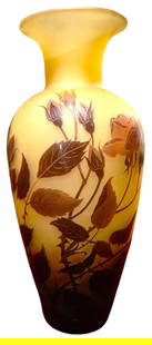 D'argental Paul Nicolas Art Nouveau Cameo Vase: D'argental Paul Nicolas Art Nouveau Cameo Vase Paul NICOLAS d'Argental (1875-1952) France - Art Nouveau Estimated Period 1920-1925 Ornamental glass vase Roses signed Pau