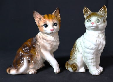 Two Vintage Porcelain Cats Figurine from Japan