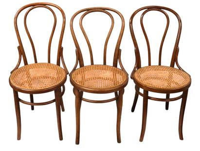 Three bentwood chairs, likely Thonet chairs or similar models produced by Mundus: Three bentwood chairs, likely Thonet chairs or similar models produced by Mundus DIMENSIONS: Height: 34 inch / 86,5 cm