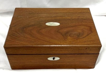 Antique wood box and mother of pearl inlay, Ecritoire