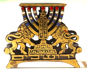 Vintage Jewish napkin holder, possibly from the 1960s, featuring a menorah and the Lions of Judah