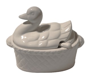 Vintage Country style French White Ceramic Duck in Basket Gravy Boat Bowl Farmhouse from Japan