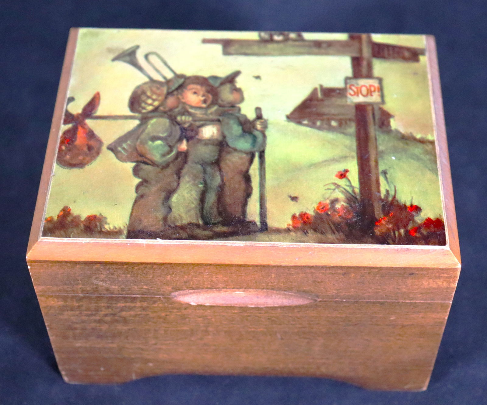 Vintage Swiss Music Box Edelweiss Hummel Wooden Cuendet (1 of 8)