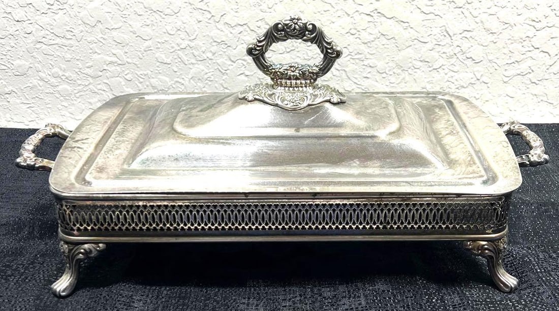 Anchor Hocking Silver Plate Server Stand with pierced gallery rim and a lid (1 of 9)