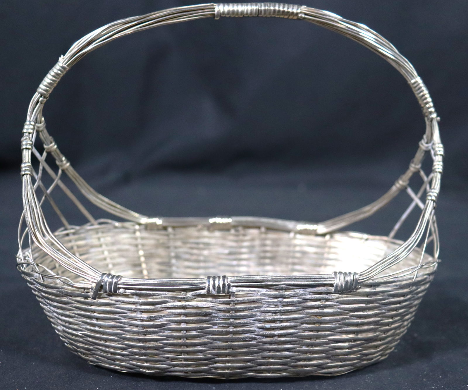 Vintage woven wire Silver plated oval basket (1 of 6)