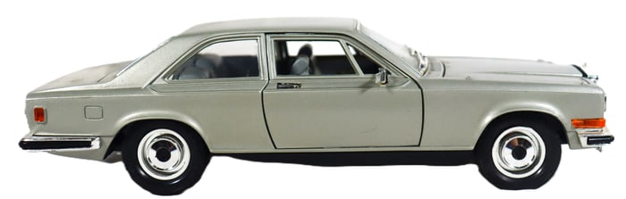 Vintage Burago Rolls-Royce Camargue 1:22 Scale Diecast Model Car 3001 Made in Italy