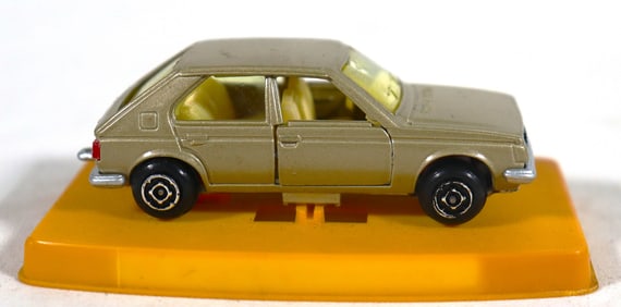 Vintage Guisval diecast model of a Simca Horizon with case