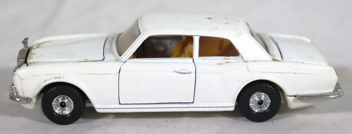 Vintage Rolls-Royce Corniche Diecast in White by Corgi (Great Britain)