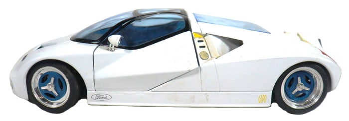 Vintage Maisto 1:18 scale diecast model of the Ford GT90 Concept car.