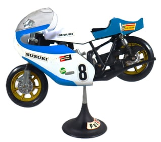 Vintage Polistil Suzuki Daytona 750cc die-cast motorcycle model.