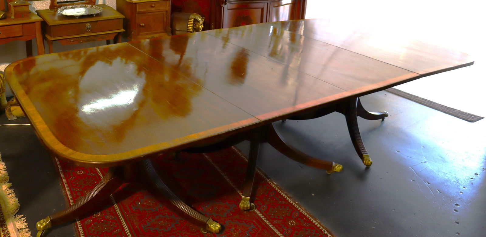 Three Pedestals English Dining Table - 14