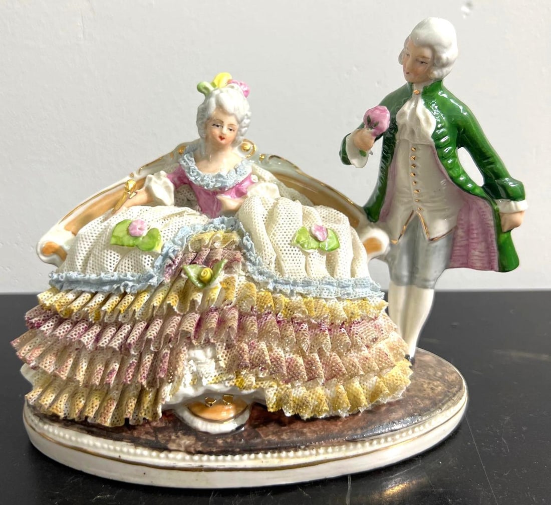 German Grafenthal porcelain Figurine Man and woman (1 of 8)