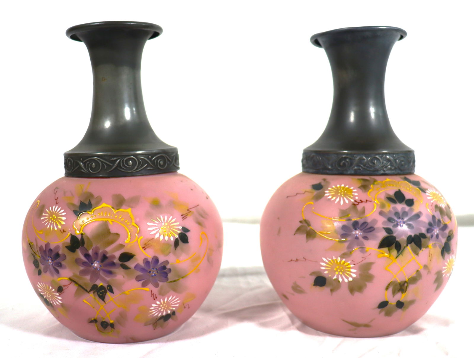 Pair of Victorian MT WASHINGTON Style Pink Satin Glass Vases (1 of 10)