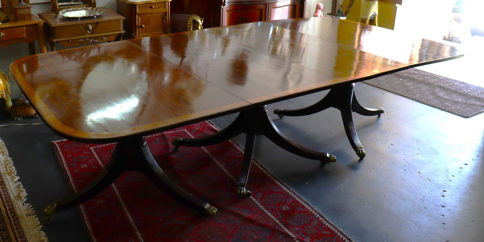 Three Pedestals English Dining Table - 17