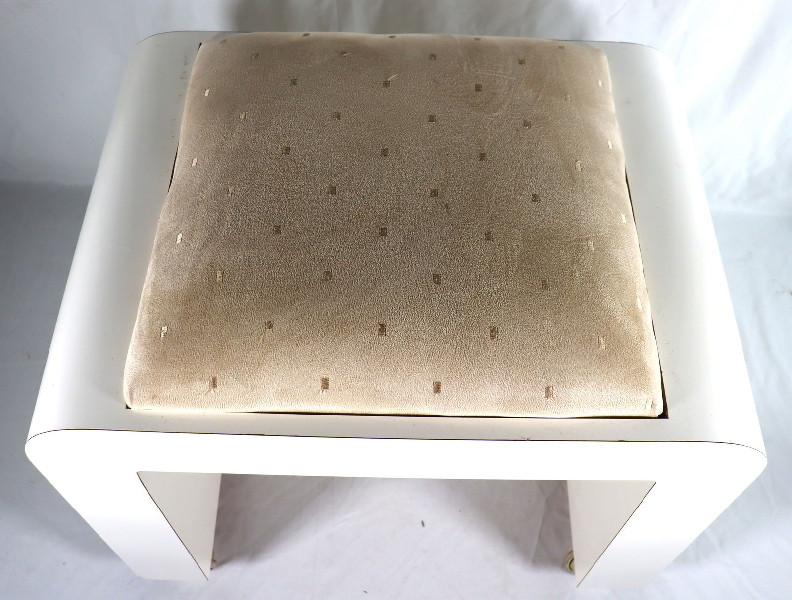 Vintage vanity stool on wheels - 2