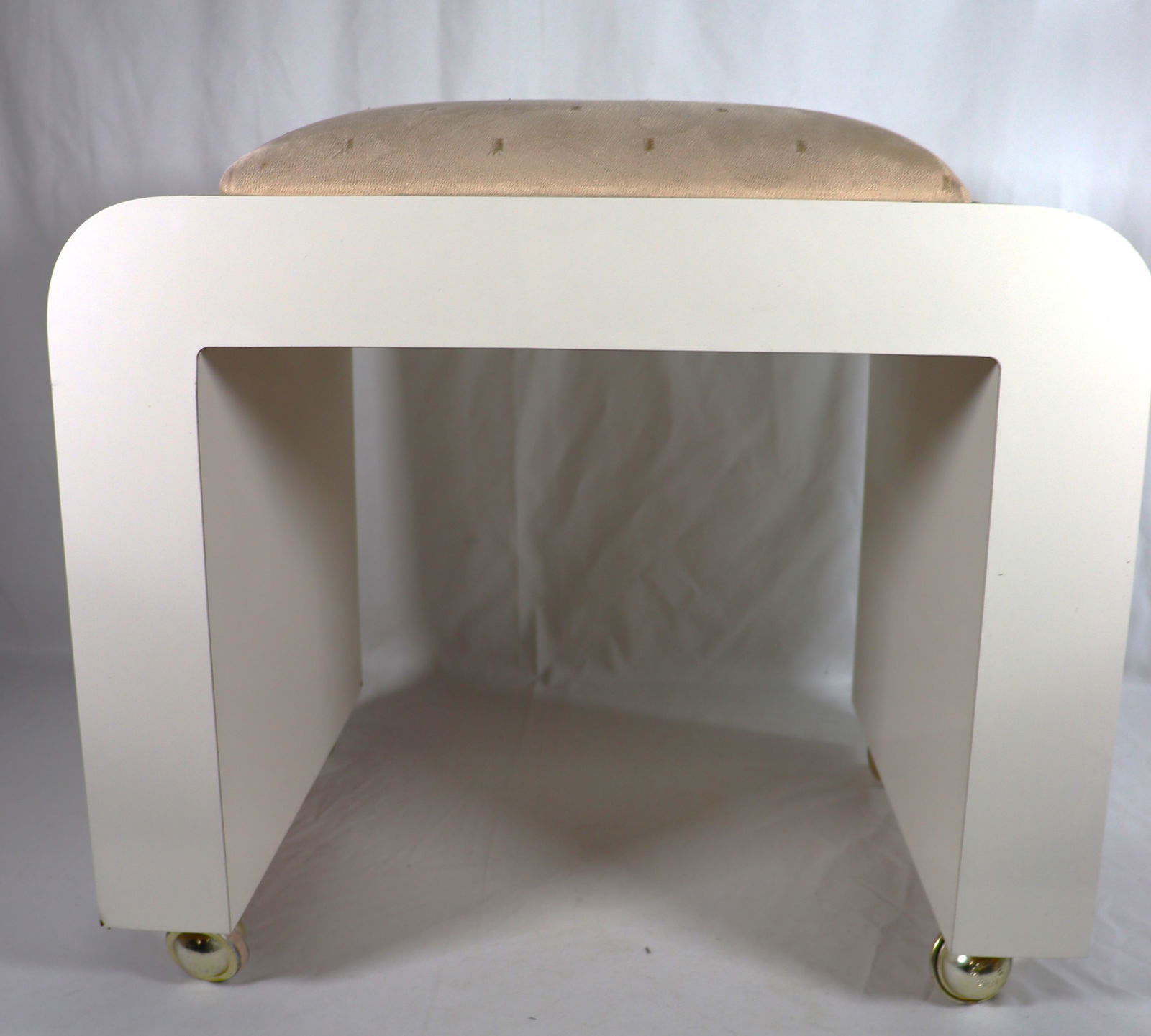 Vintage vanity stool on wheels - 3