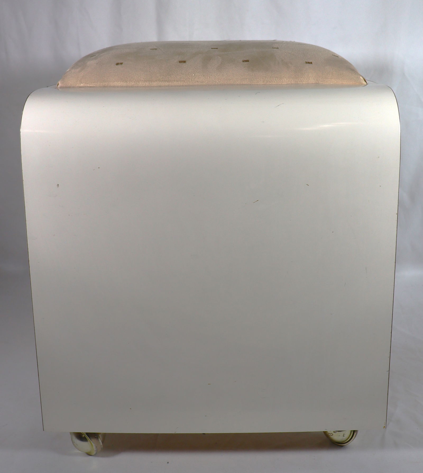 Vintage vanity stool on wheels - 4