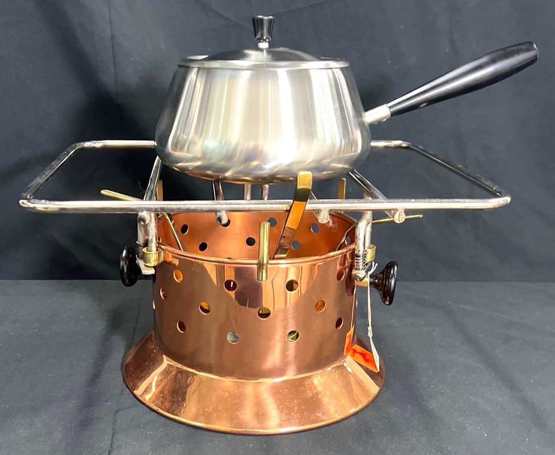 Spring Culinox Switzerland - Vintage copper stainless steel pan and heavy spirit burner: Spring Culinox Switzerland - Vintage copper stainless steel pan and heavy spirit burner DIMENSIONS ( fondue maker) : Height: 6.50 inch / 16,5 cm 