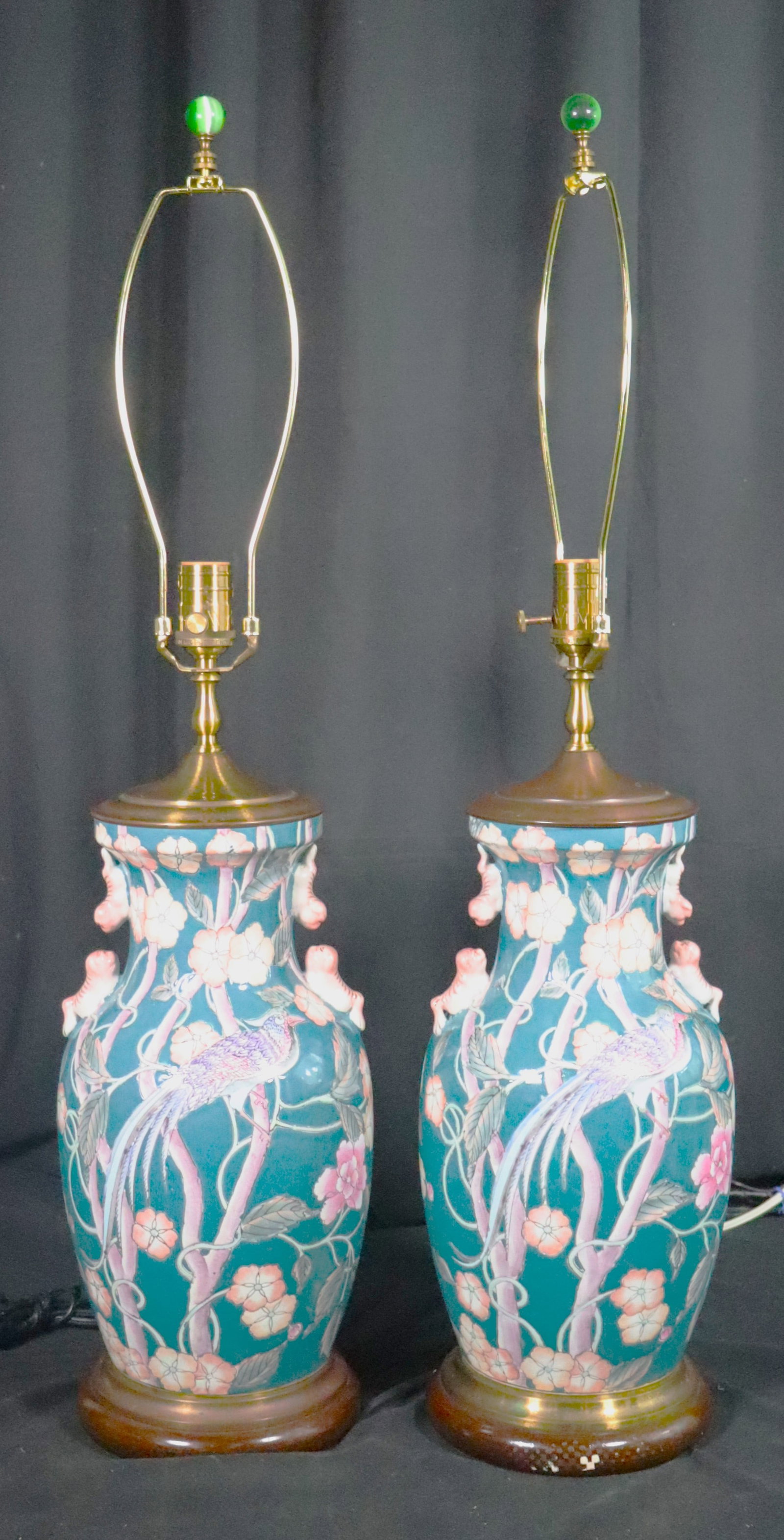 Pair of Vintage Chinese Style wildwood Lamps: Pair of Vintage Chinese Style wildwood Table Lamps, etched Bird on the vine DIMENSIONS Total: Height: 34.25 inch / 87 cm DIMENSIONS: Height 16.50 inch / 42 cm 