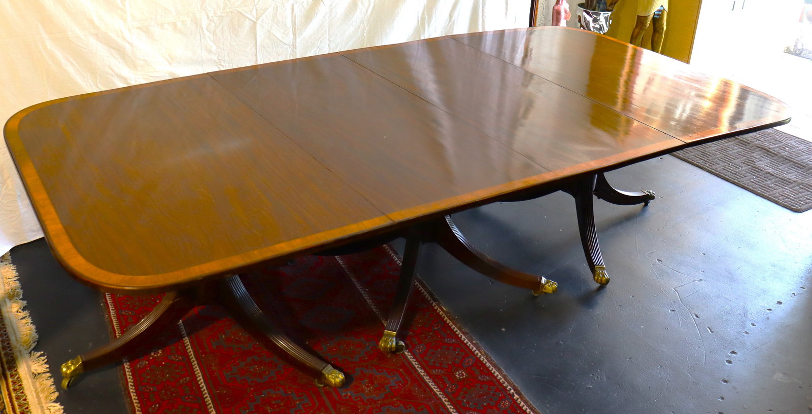 Three Pedestals English Dining Table - 13