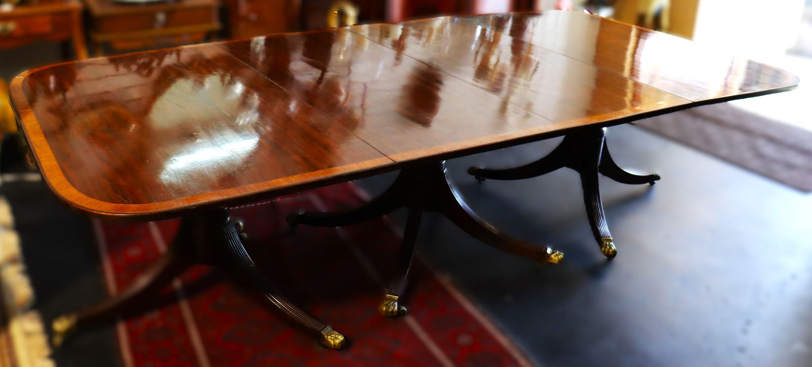 Three Pedestals English Dining Table - 8