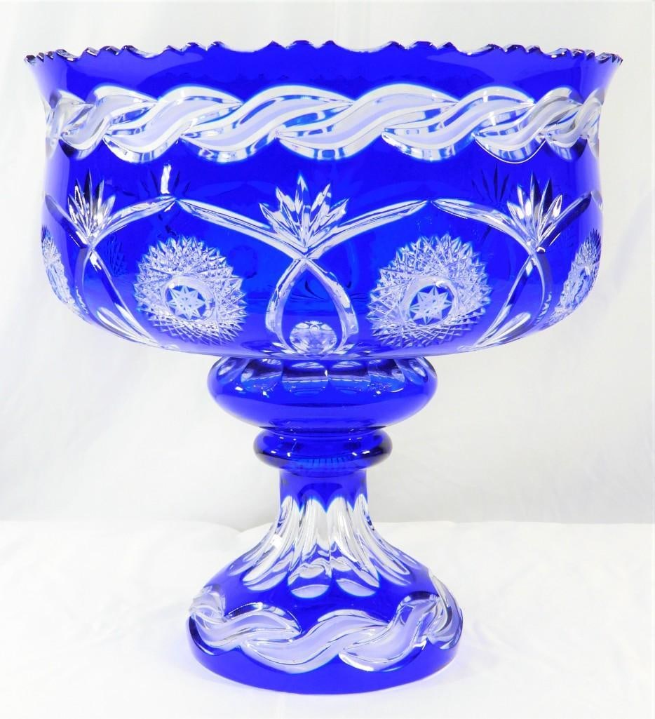 Late 20th century Bohemian cobalt blue cut crystal large footed compote: Late 20th century Bohemian cobalt blue cut crystal large footed compote.DIMENSIONS: Height 14 inch / 36 cm Top Diameter: 13.75 inch / 35 cm Base Diameter: 6.60 inch / 17