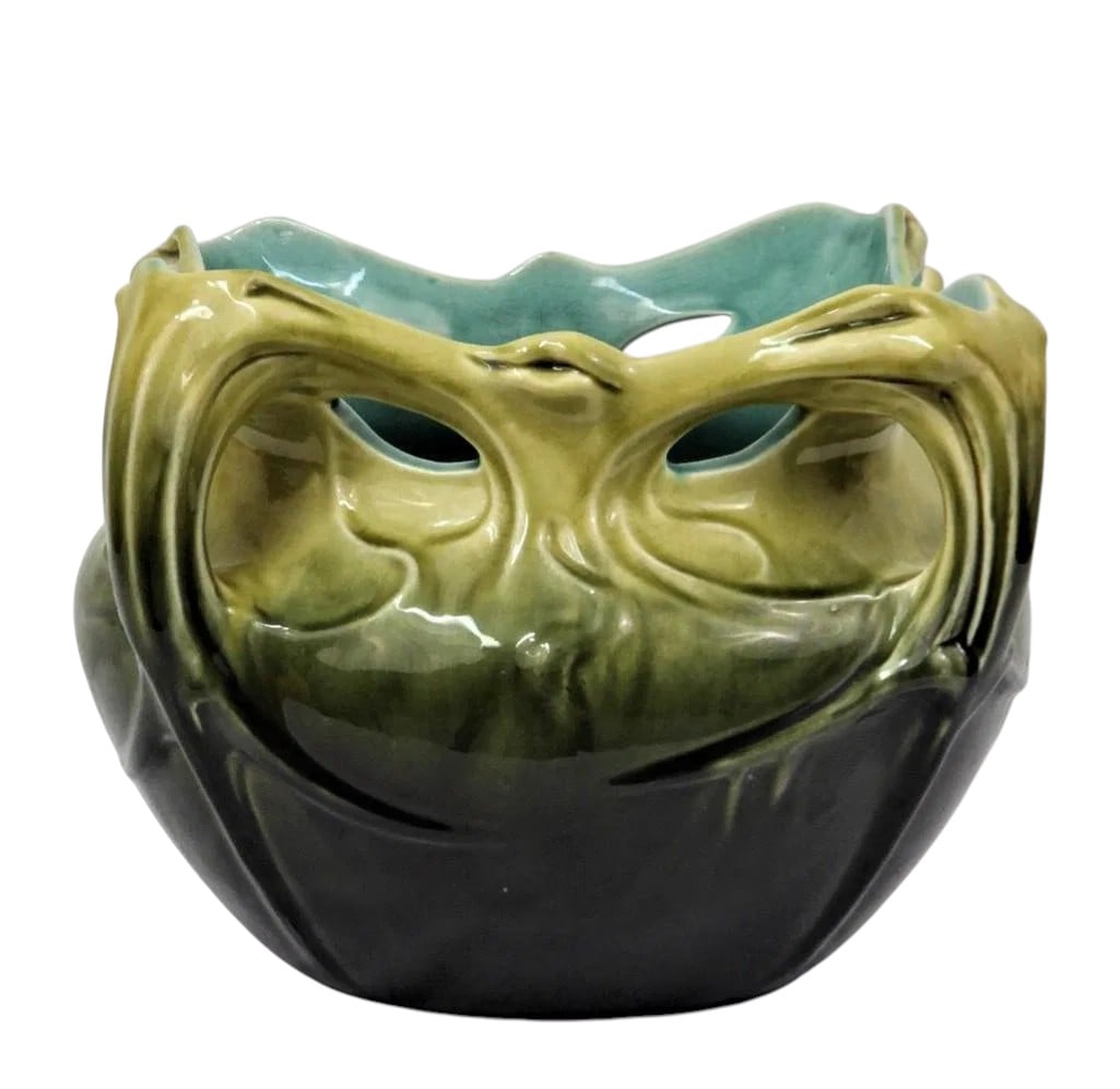 Antique French Art Nouveau majolica jardinière or cache-pot designed by Hector Guimard.: Antique French Art Nouveau majolica jardinière or cache-pot designed by Hector Guimard. Designed by Hector Guimard and produced by Gustave de Bruyn & Fils in Lille, France, circa 1900