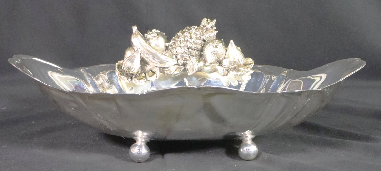 Vintage Fautin Italian Silverplate Fruit Bowl: Fautin Italian Silverplate Fruit Bowl, signed "Fautin" decorated with raised relief fruit DIMENSIONS: Height: 5.25 inch / 13,5 cm &n