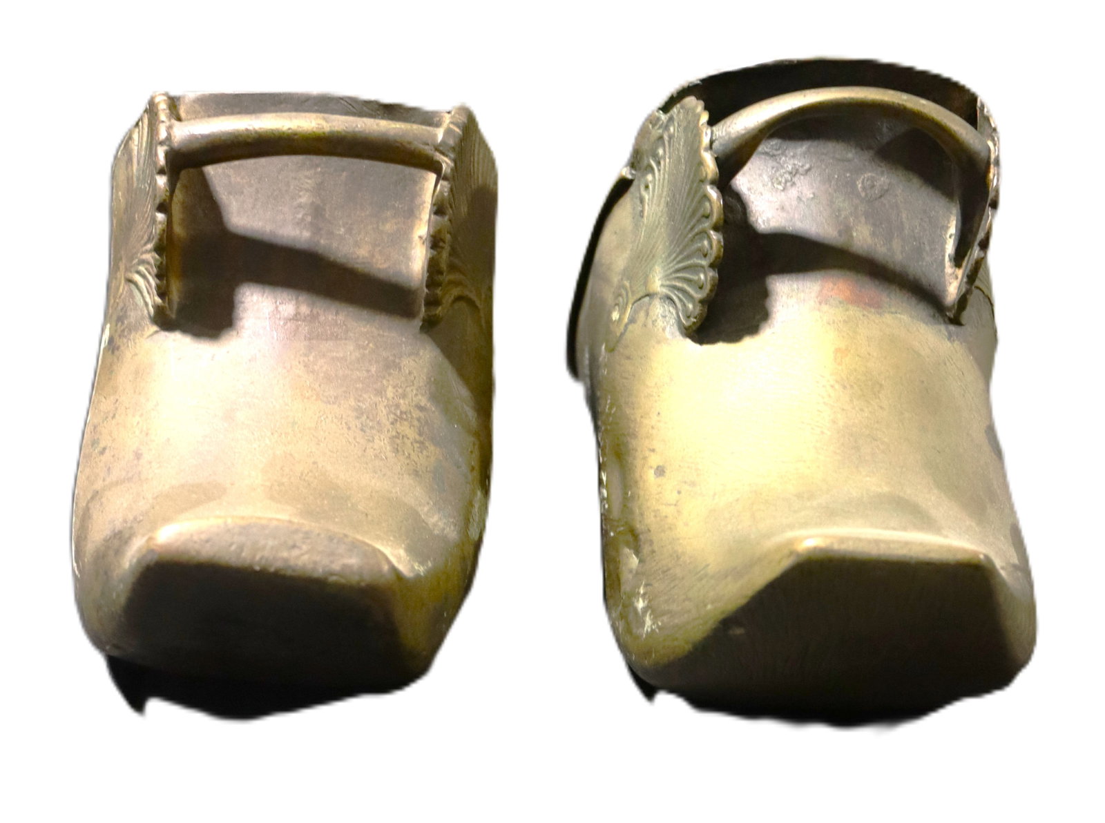 Antique Pair of brass Spanish Conquistador stirrups,:  Antique brass Spanish Conquistador stirrups, which are also sometimes referred to as equestrian shoes. These unique items were used for horse riding 