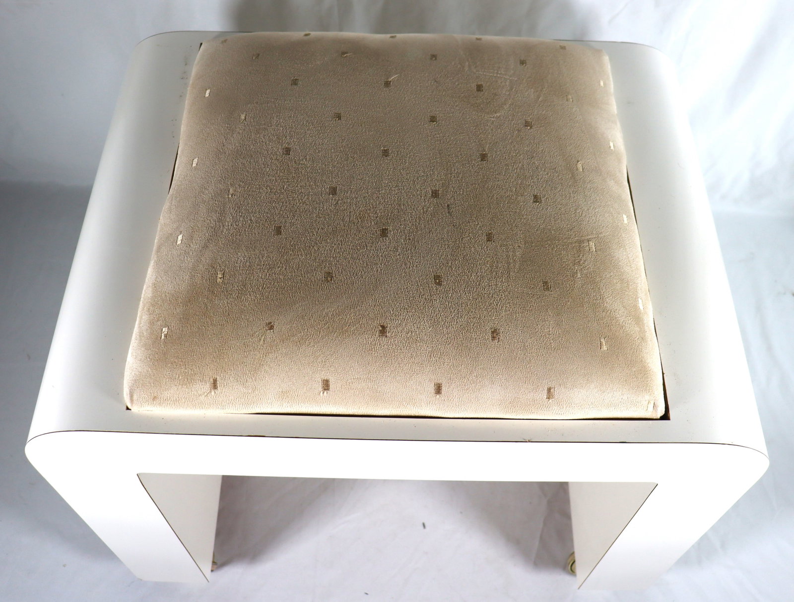 Vintage vanity stool on wheels - 2