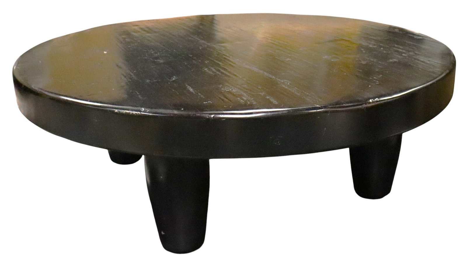 Large Coffee table which features a solid wood top - 2