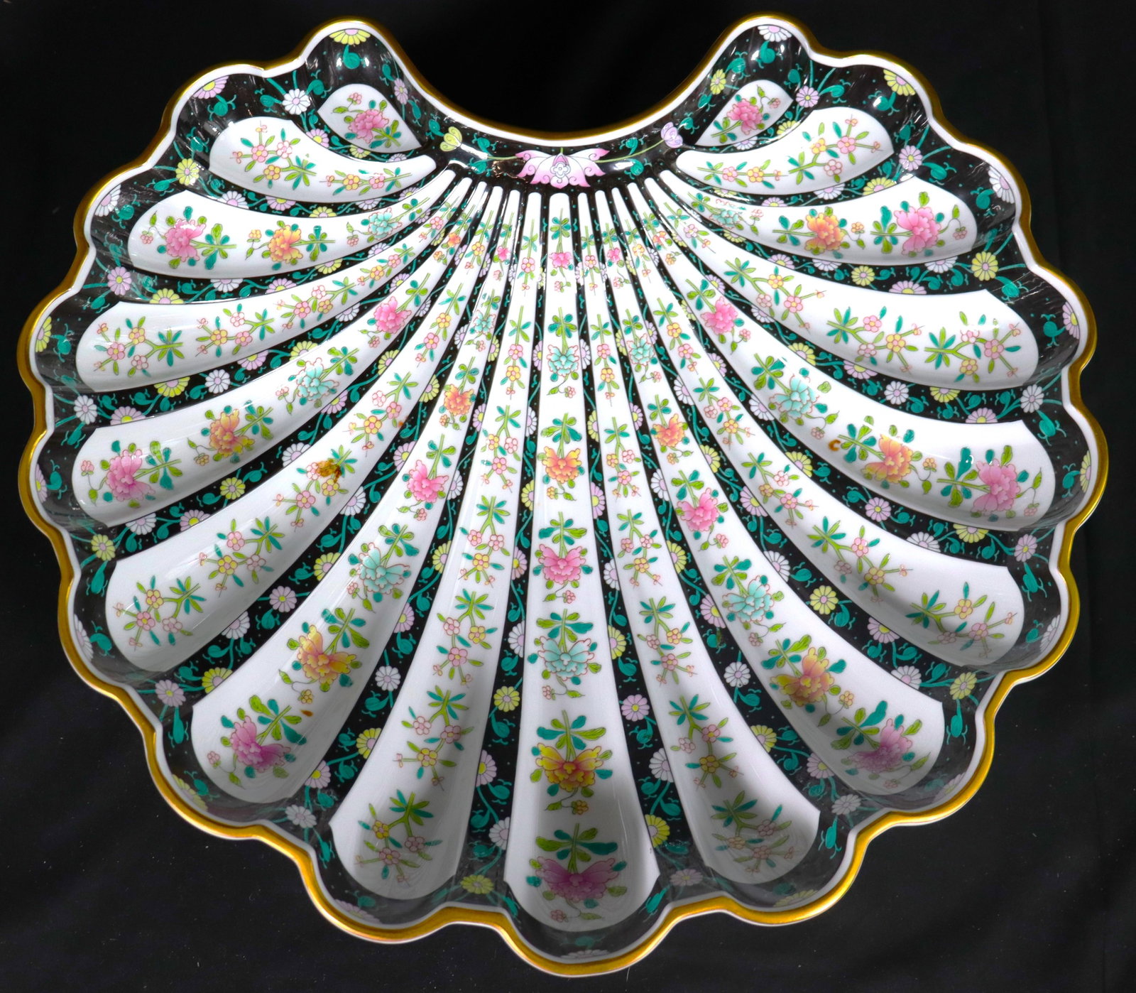HEREND 'BLACK DYNASTY' PORCELAIN SHELL DISH - 2