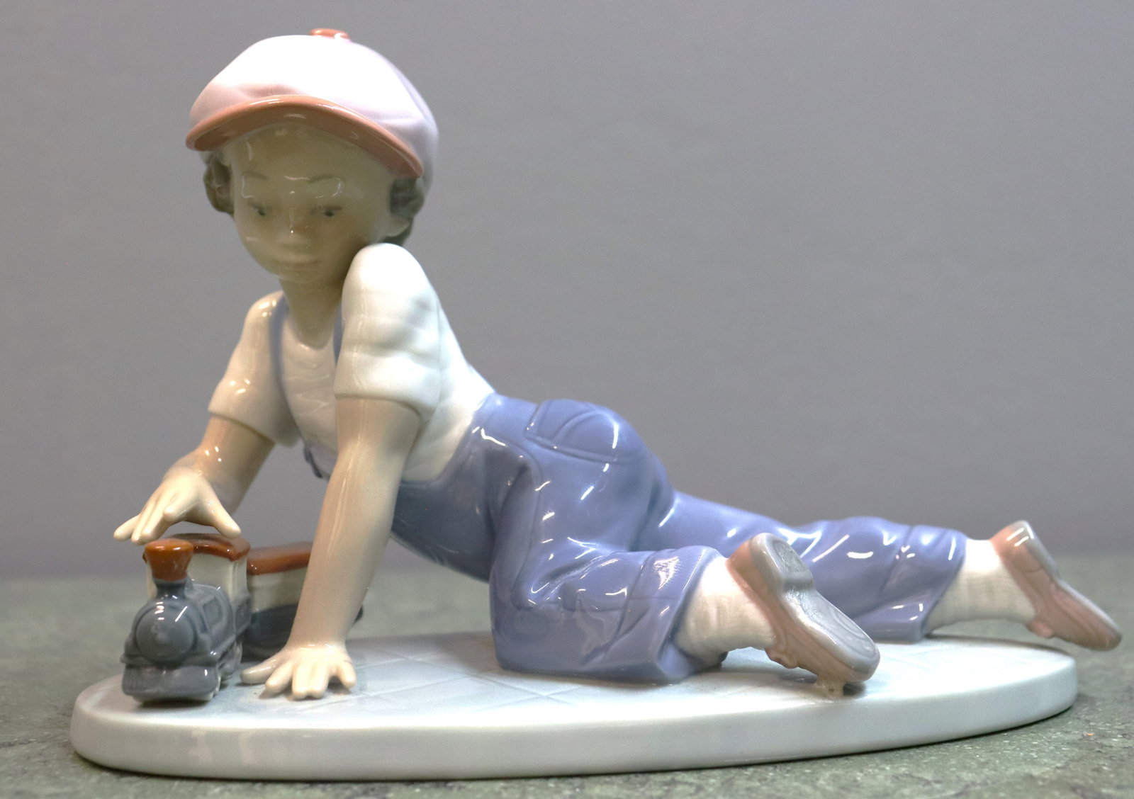 Vintage Lladró figurine, titled "All Aboard" (1 of 6)
