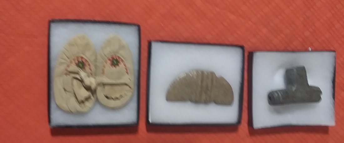 Native American lot including Catalina pipe etc (1 of 4)