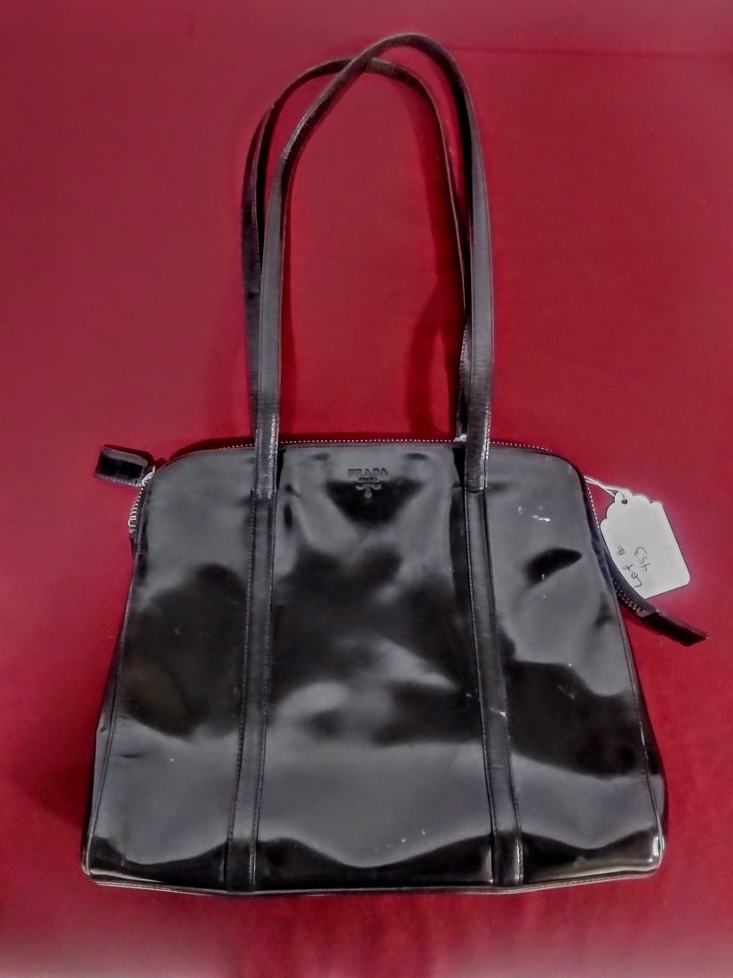 Black patent leather Prada bag: Black patent leather Prada bag