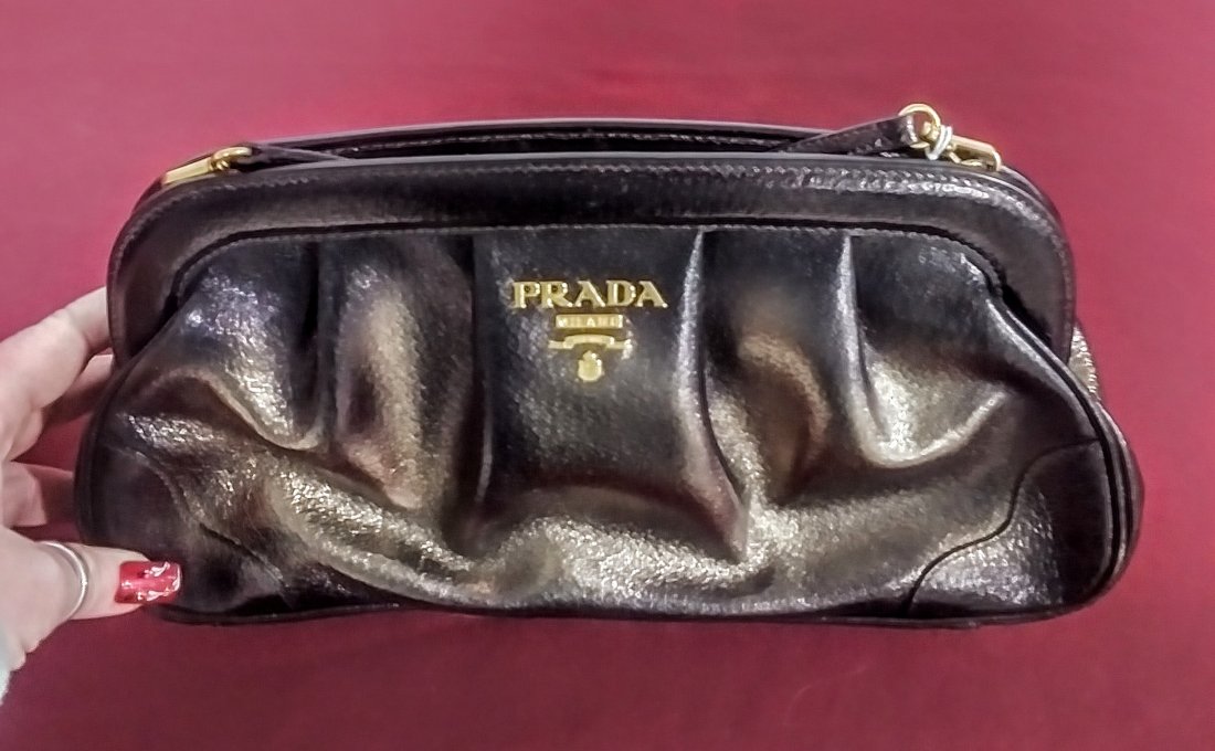 PRADA Black/Gold double handle NEW: PRADA Black/Gold double handle NEW