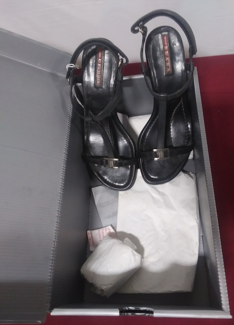 Prada black heels size 36 1/2: Prada black heels size 36 1/2