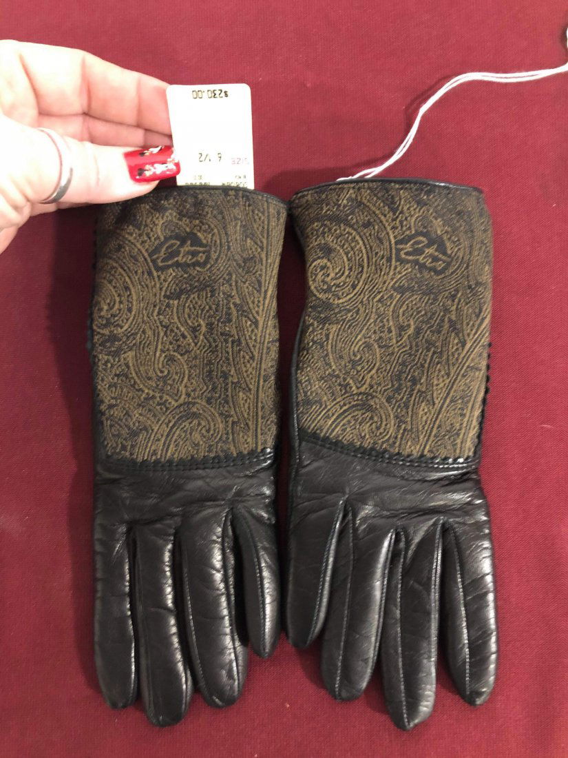 Etro leather gold embroidered gloves brand new with tag: Etro leather gold embroidered gloves brand new with tag