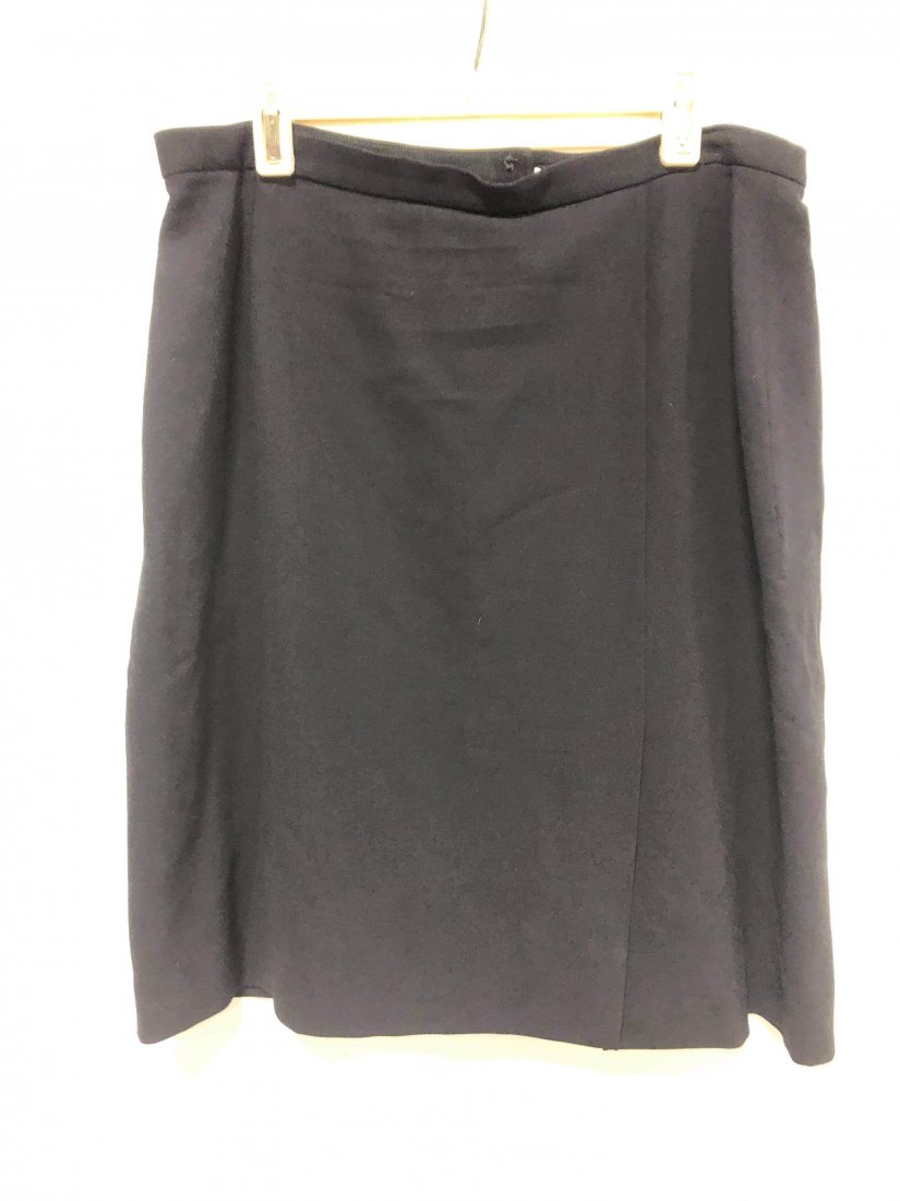 Giorgio Armani black skirt size 44: Giorgio Armani black skirt size 44