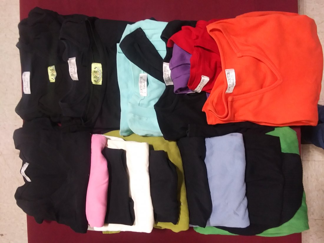 Lot of 20 JUICY COUTURE Assorted sizes and colors: Lot of 20 JUICY COUTURE Assorted sizes and colors long sleeve and short sleeve shirts