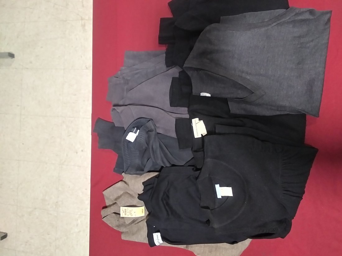 Lot of 8 mixed sweaters men's and women's: Lot of 8 mixed sweaters men's and women's