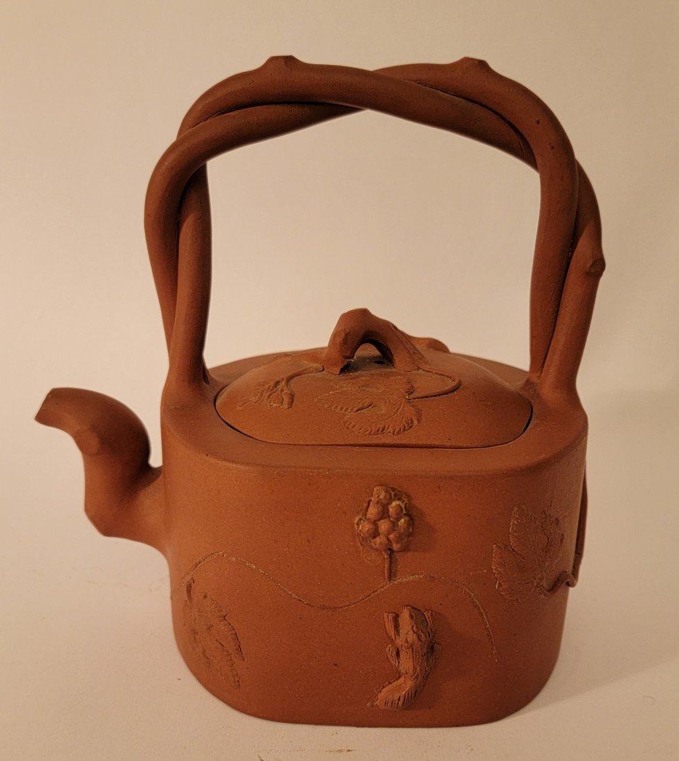 Yixing Teapot with 3D animal designs squirrels?: Yixing Teapot with 3D animal designs squirrels? Measures approximately 6" x 6"
