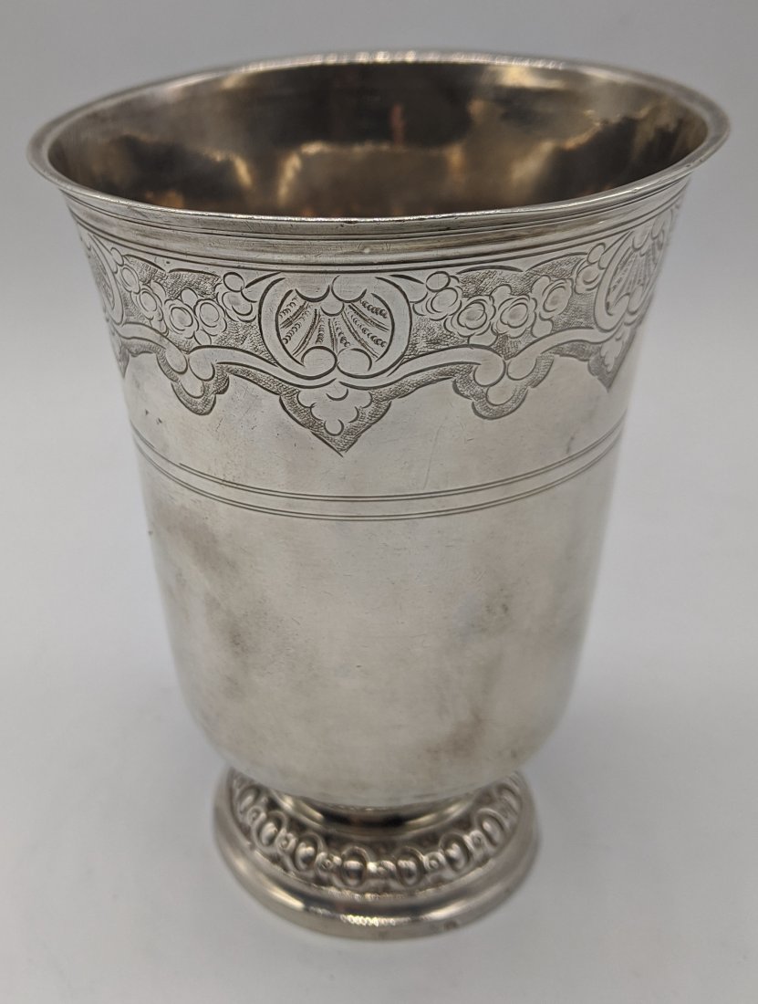 An 18th century French silver beaker, marks to base,: An 18th century French silver beaker, marks to base, 114g, H.11cm